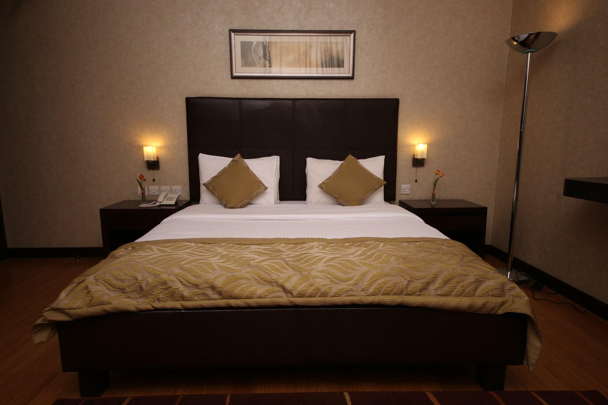 Tulip Creek Hotel Apartments Dubai Exterior photo