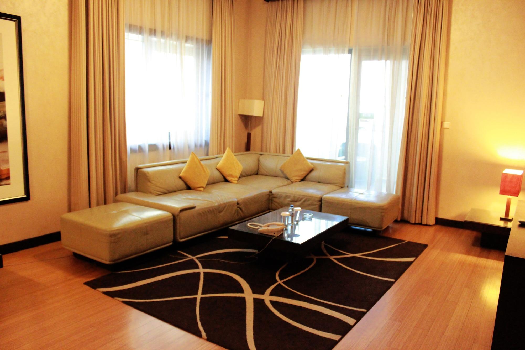 Tulip Creek Hotel Apartments Dubai Exterior photo